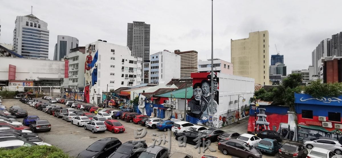 (已签发)柔:**封面**新山市中心增“第一眼壁画”,南方门户城市添五彩墙衣