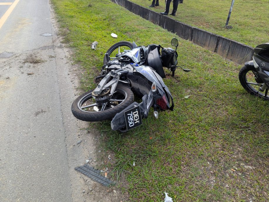 (已签发)柔:泗隆往士乃路段致命车祸 罗里司机弃车逃延扣2天