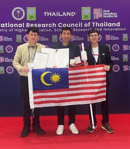 南院电机电子工程系研发“智能安全手杖” 首尔夺国际发明博览会金奖