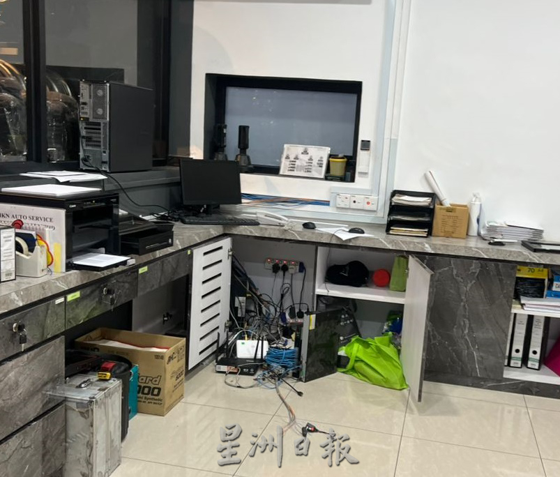 9蒙面匪爆窃轮胎店 窃走逾180条轮胎等