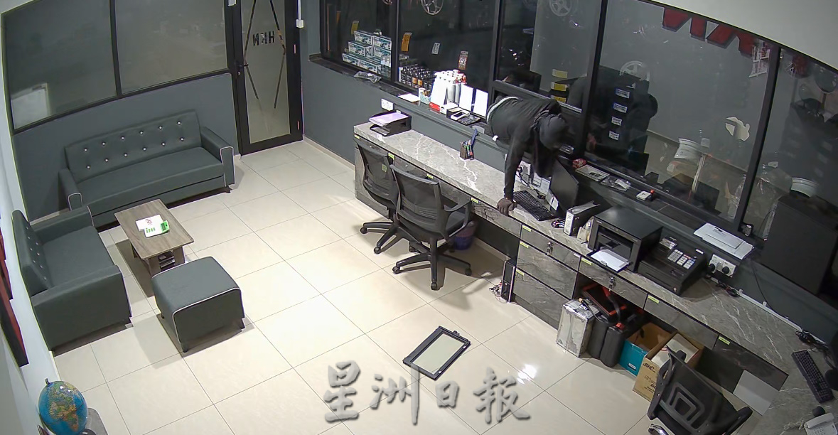 9蒙面匪爆窃轮胎店 窃走逾180条轮胎等