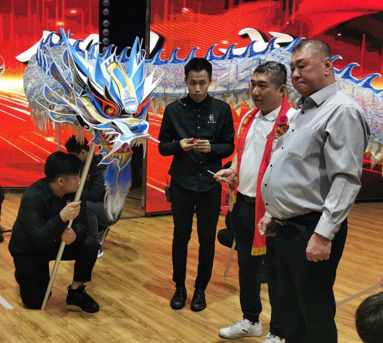 (已签发)柔:**版头**新山福州十邑会馆成立醒狮团,往双向发展育幼苗