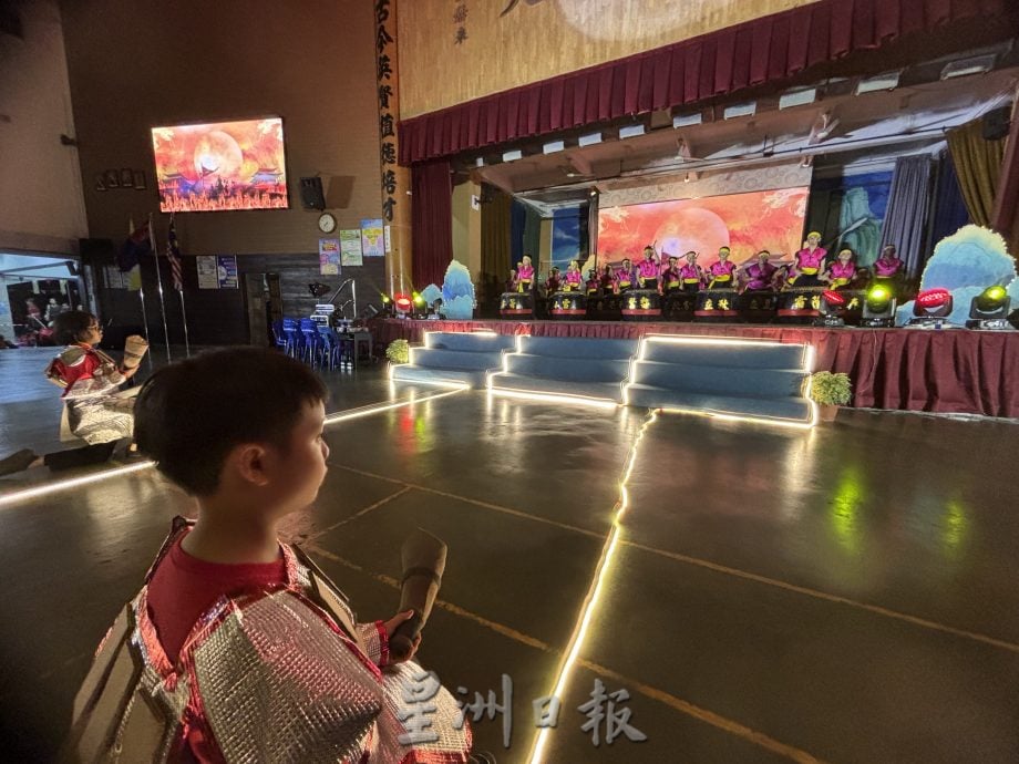 (已签发)柔:辅士华小首办音乐歌舞剧 《花木兰》吸引约600人观赏