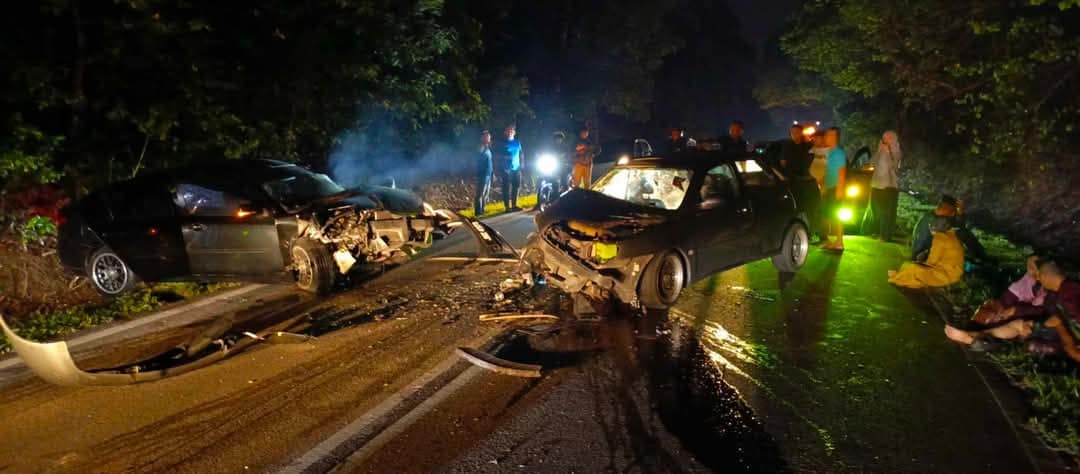 (已签发)柔:违规超车酿祸 2车7人受伤