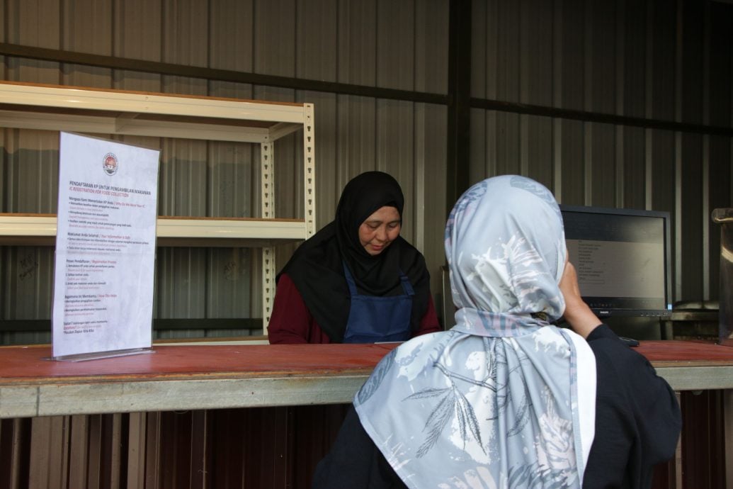 (暖势力)庇Dapur Kita-Kita为有需要者提供午餐餐盒 减轻民众负担