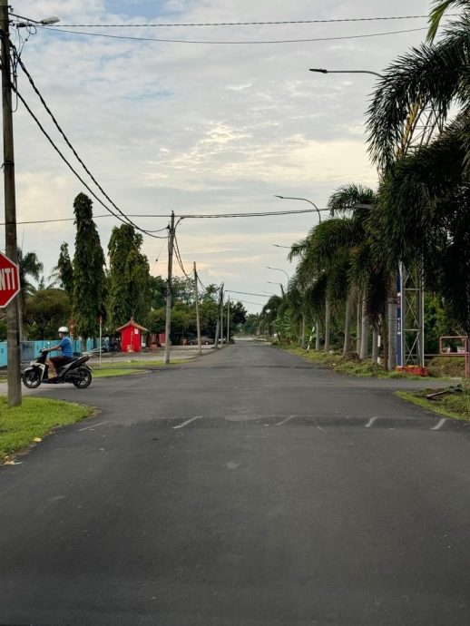 （版2头）大都会/道路又出现裂痕 