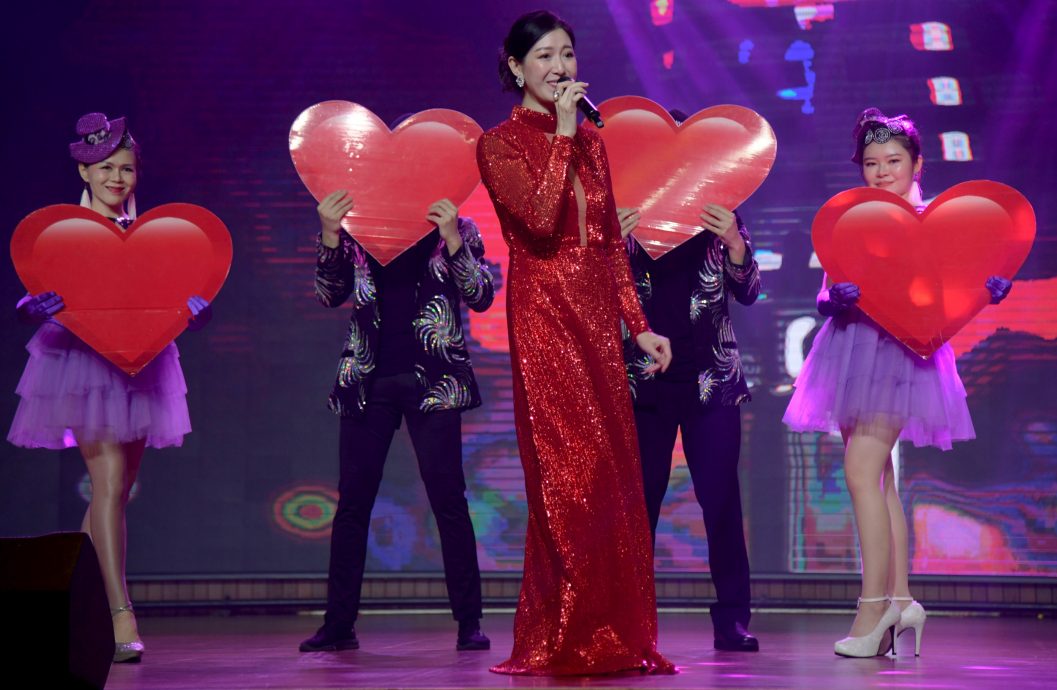 （版4头）大都会/四季中华-温馨冬至