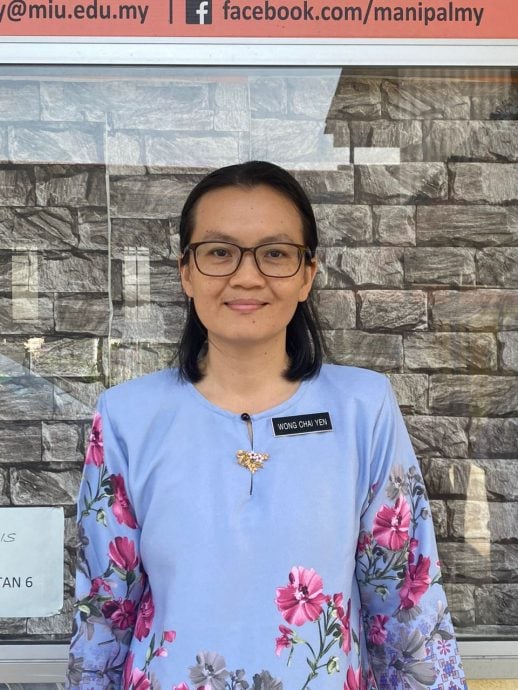 NS年轻人/(主文)文丁国中汉服秀 展现中华传统文化魅力