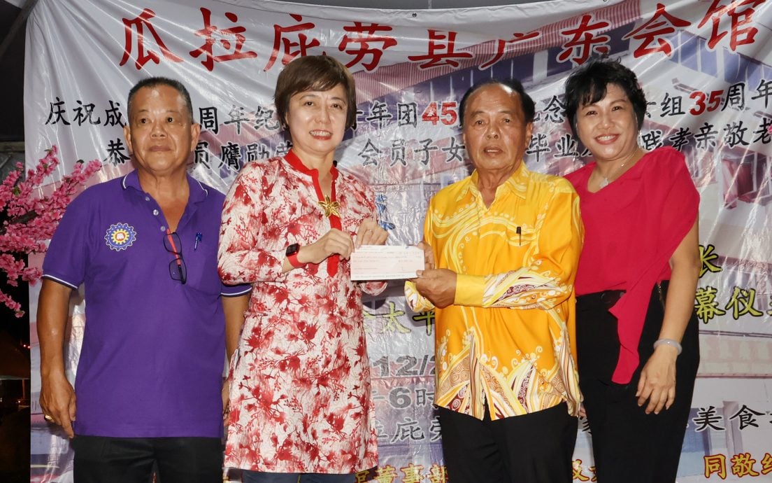 NS庇朥/陈治年:“挥舞中国旗”无损马中建交的美好,民调显巫裔对中国的好感度上升
