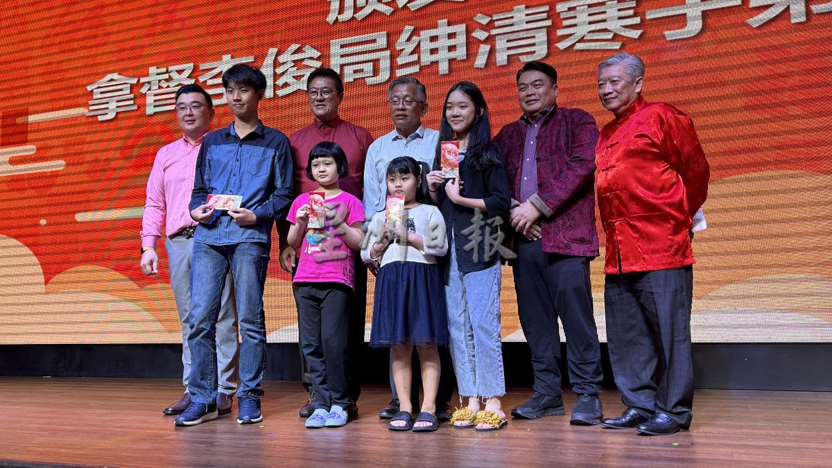 NS芙蓉/黄毓华:华社应努力争取更多华人传统节日成为正式假期