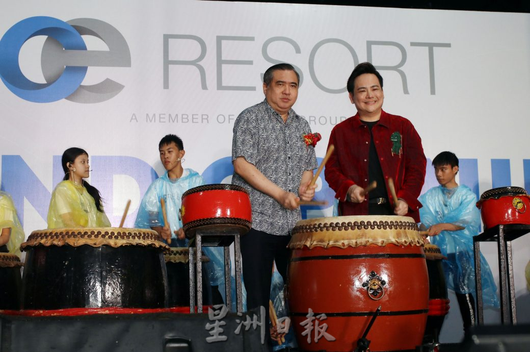 OE Resort盛大开幕,邱芓訸成立OE基金会 助寒门子弟圆事业梦