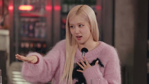 Rosé谈了一场无人知晓的恋情 自曝巡演与男友吵架心碎