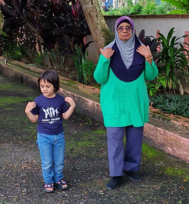 我们∕各种族乐龄人士做健身操