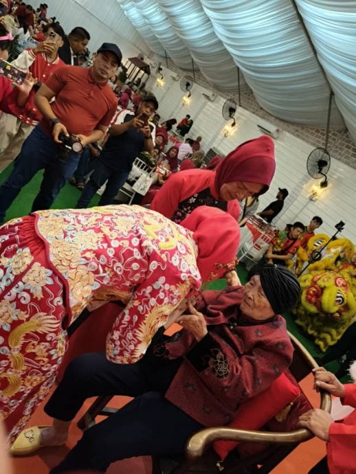 我们∕华巫印血统新郎新娘,4式婚礼和乐融融