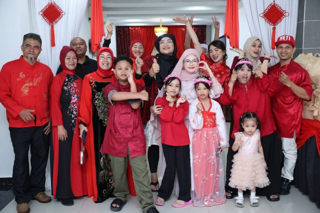 我们∕华巫印血统新郎新娘,4式婚礼和乐融融