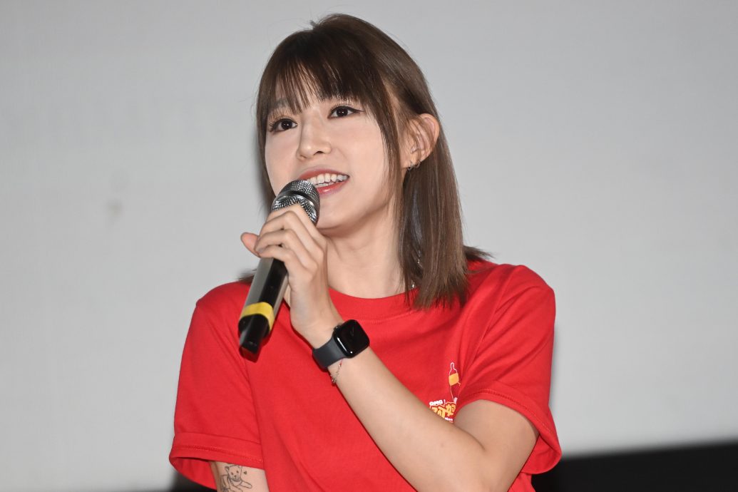 300孕妇同场看《OMG!阿妈有喜》 袁咏仪素颜上阵谈“魔童”