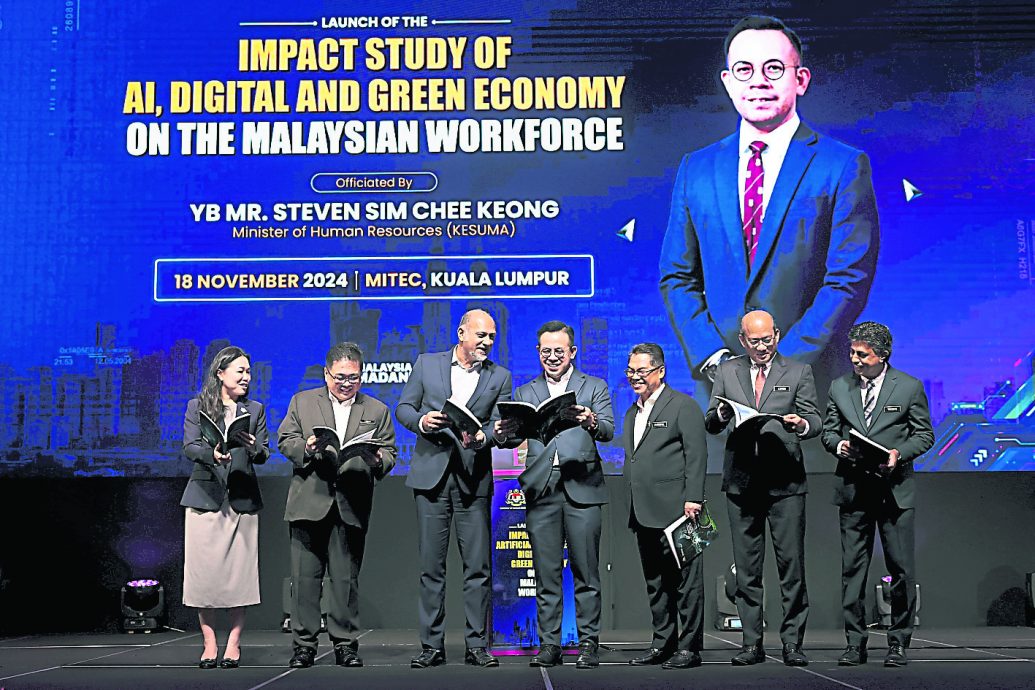 6pm后才上网∕新年备稿3/沈志强从零起步学华文 “虽非华校生 却乐当华教大使”