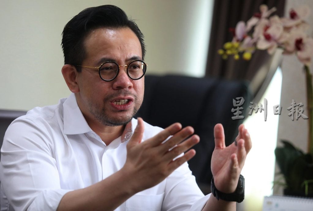 6pm后才上网∕新年备稿3/沈志强从零起步学华文 “虽非华校生 却乐当华教大使”