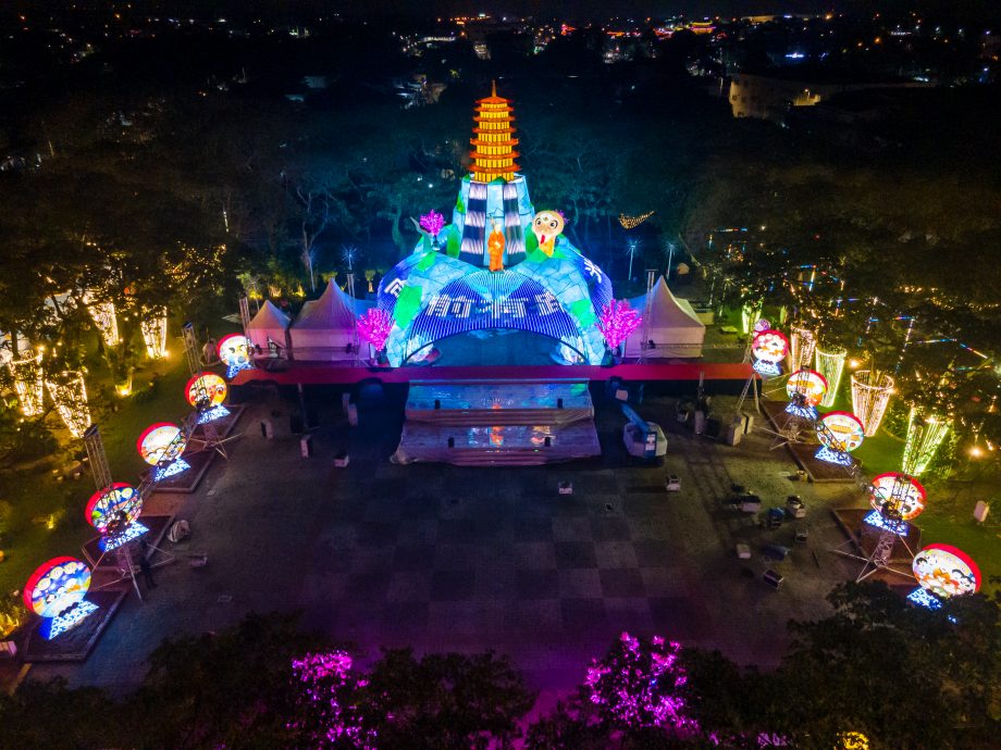 东禅寺灯会/主文/东禅寺平安灯会暨花艺展 媒体率先开箱 