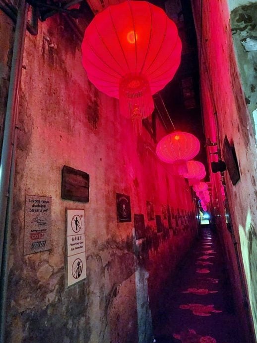 东:“同舟共济,风雨同路”2025年全登华校新春亮灯义卖会将于本周五(1月10日)隆重举行!