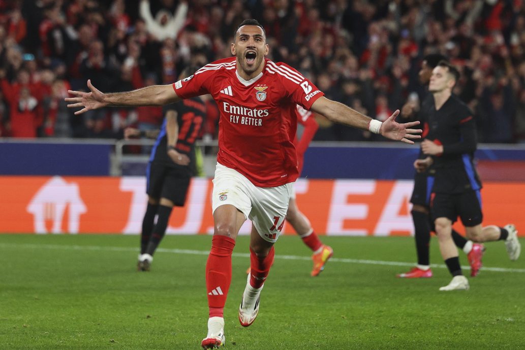 从1比3到拉菲尼亚补时绝杀5比4  巴塞创造史诗般大翻盘