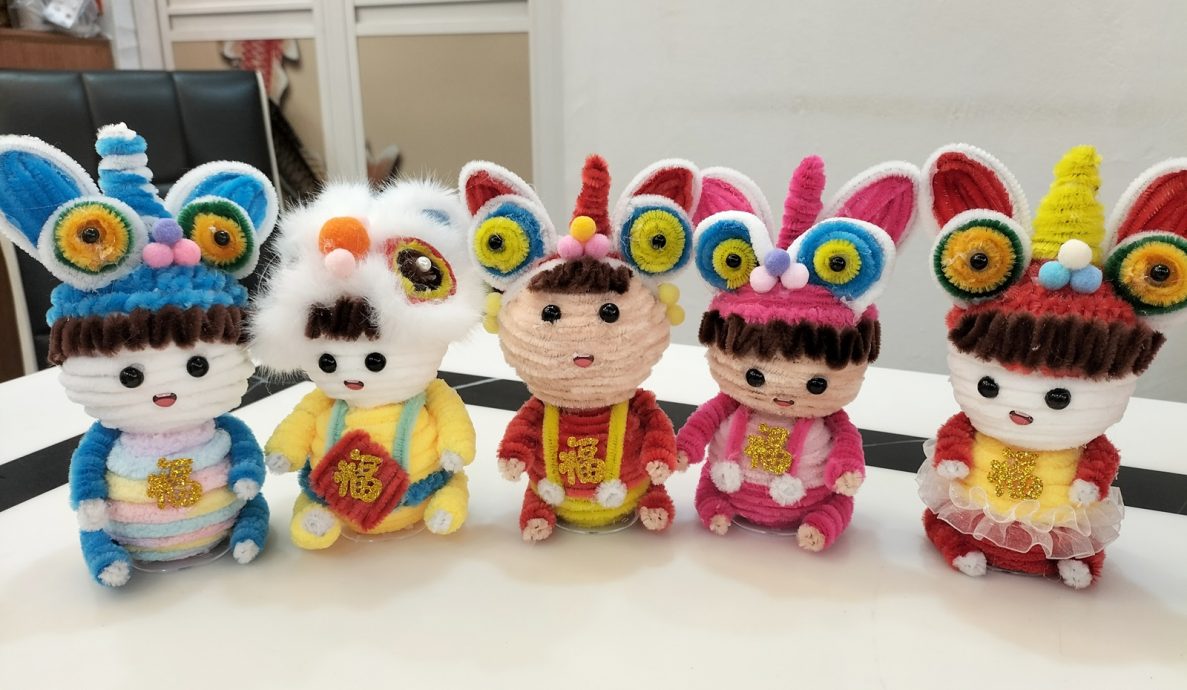 (供上网)预编(大北马)捏面人家庭少了1人 张汉云坚强延续手工精神