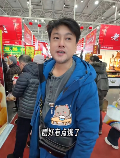 偶像剧鼻祖满脸胡渣买年货 网:认不出他是“西门”