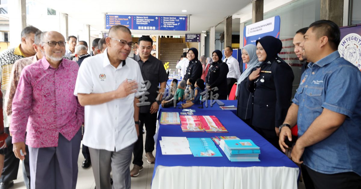 内政部将重新考虑批准新的外劳申请,尤其是油粽种植领域