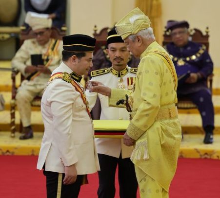 全国版:森最高统治者77岁华诞,吁严厉对付偏离真实伊斯兰教义的穆斯林