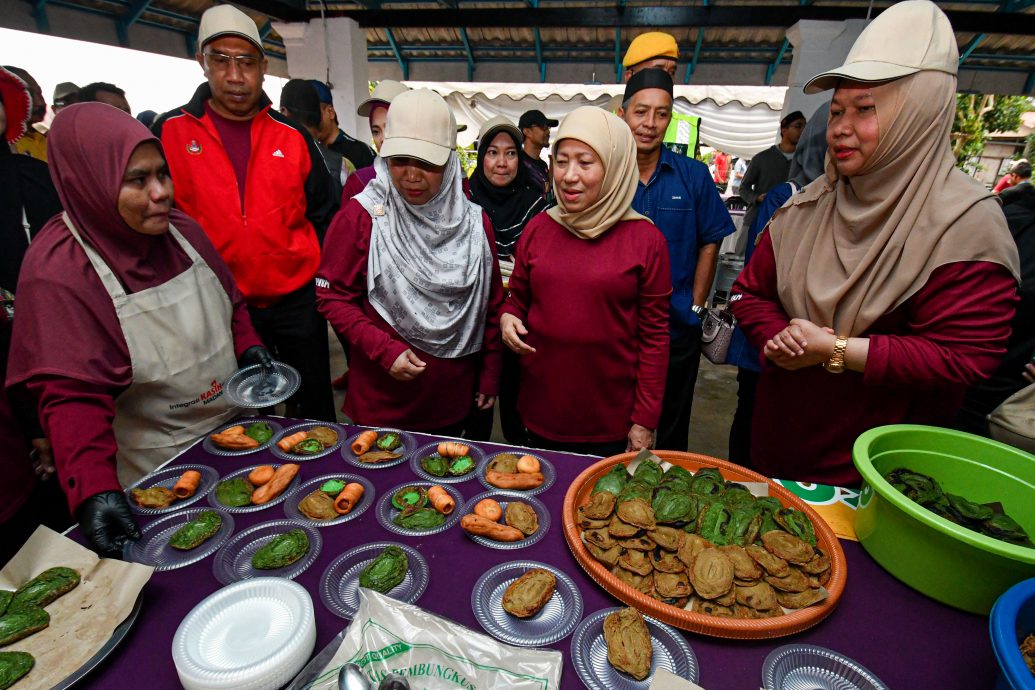 全国:妇女、家庭及社会发展部长南茜苏克利表示,在全球兄弟控股公司(GISBH)旗下福利院性侵和虐待事件中获救的560名儿童,其中的448人已返回家人身边。