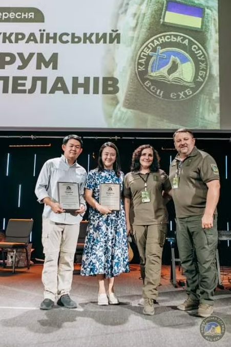 狮城夫妇陈镇升与林宝燕:战地驰援不言倦 只因对人有关爱