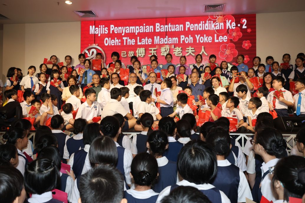 全国:马汉顺出席新春助学金捐赠仪式/3图