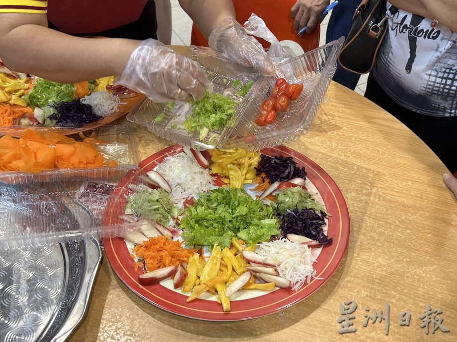 刘扬莲亲授10年研究 素捞生酱料制作大公开
