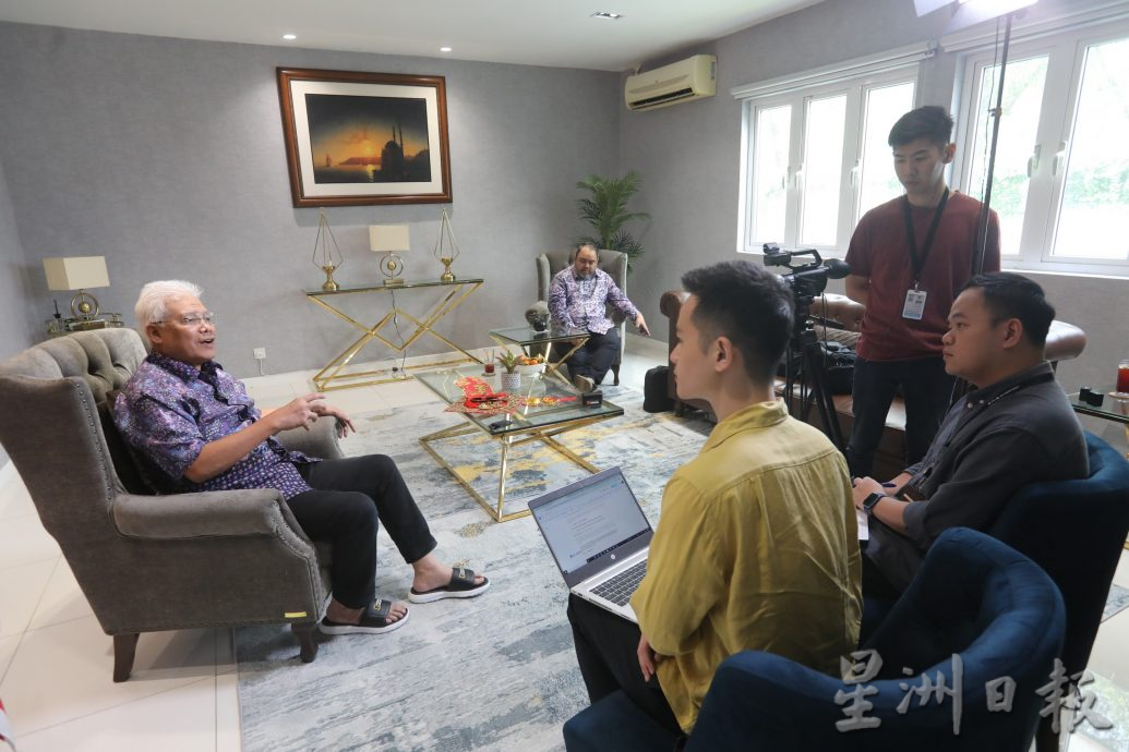 初三下版/ 韩沙再努丁专访4/ 否认要让政府倒台 人民反对不是我们