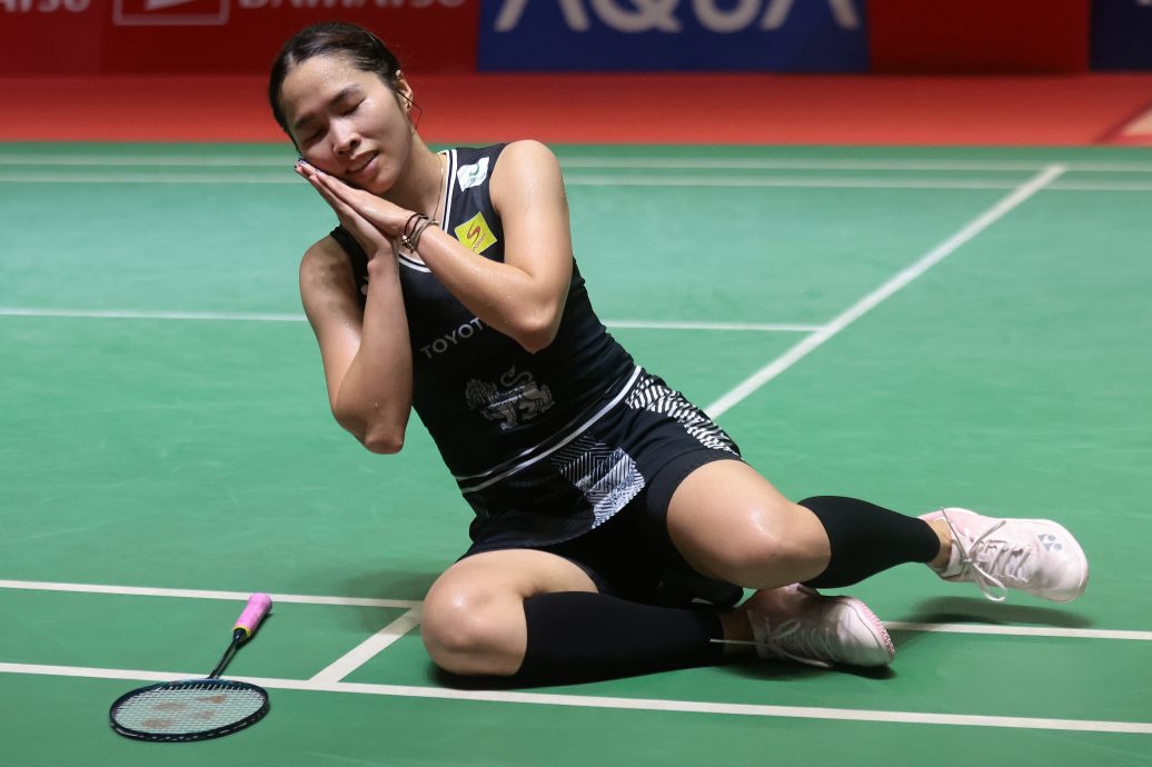 印尼羽球超级500赛|强强对决挫石宇奇 昆拉沃决战约纳丹