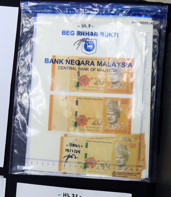 **即时国内**:全国:贩毒集团也印假钞制假证,柔警捕2男,党羽在逃