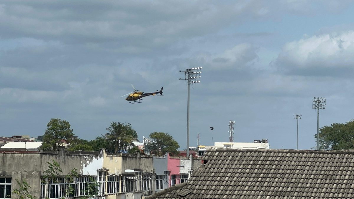 商人及家人乘直升机 返乡拜年