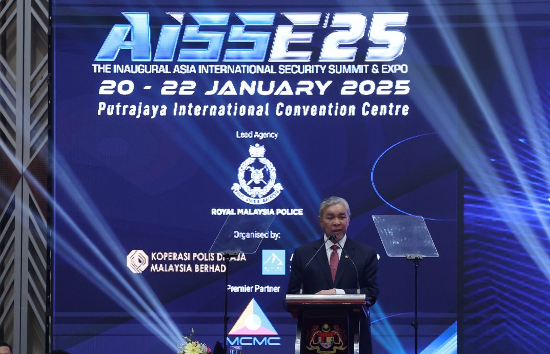 夜报/封面∕扎希：促进实时情报交换  倡东盟设组灭网络犯罪