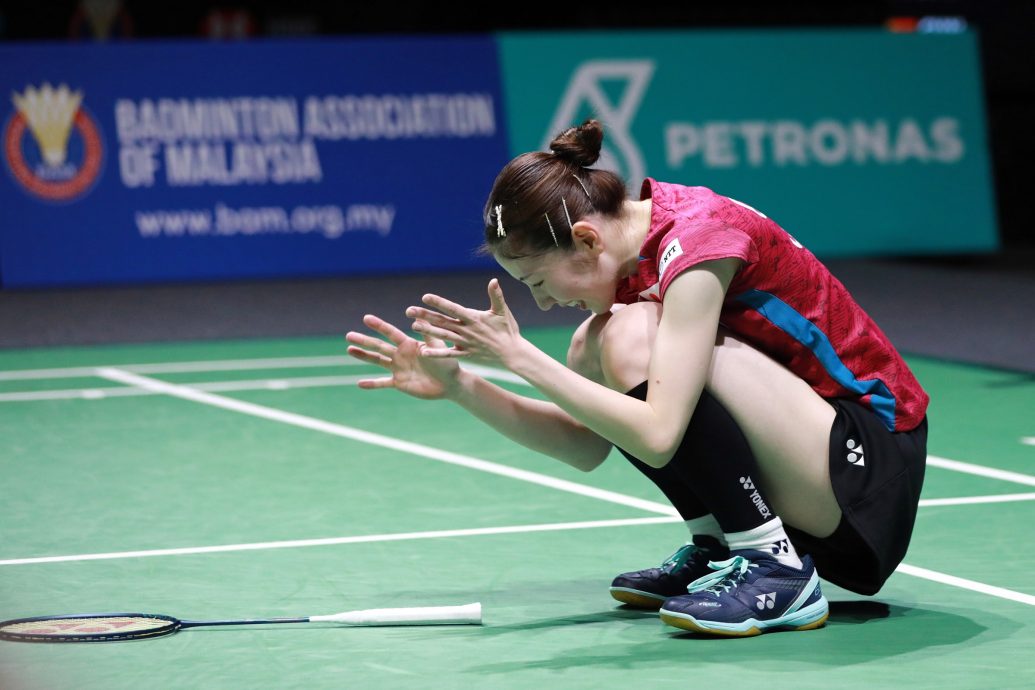 大马羽球超级1000赛| 无论输球赢球 志田千阳总是笑得那么灿烂