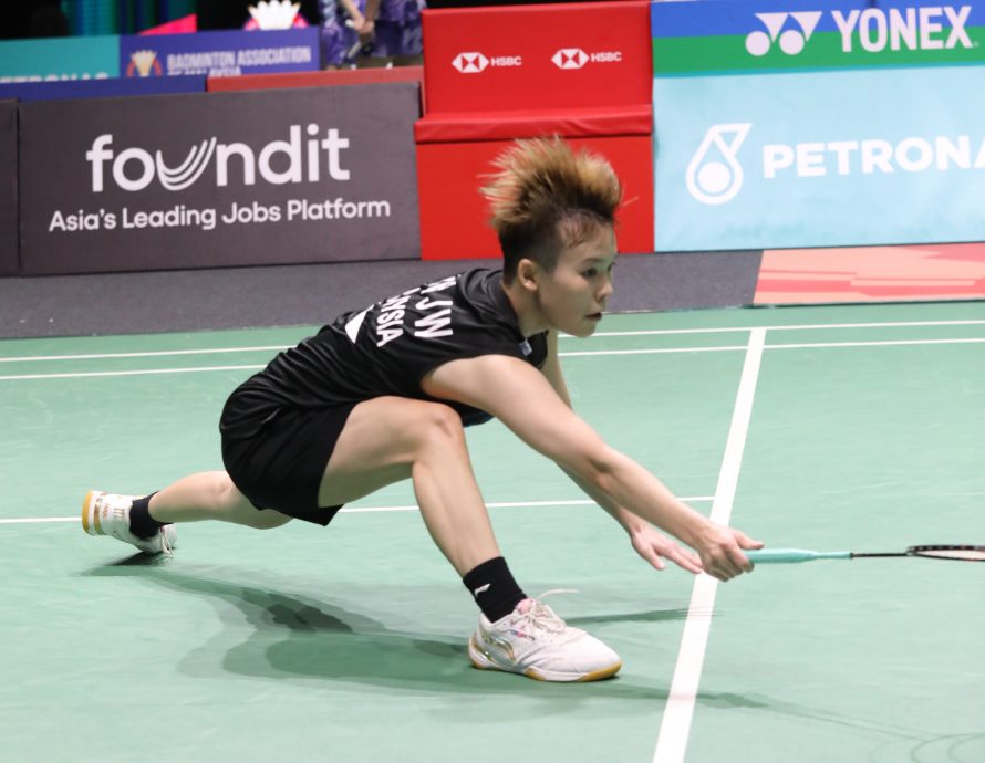 大马羽球超级1000赛| 腹部痉挛不弃战  吴堇溦奋战到底