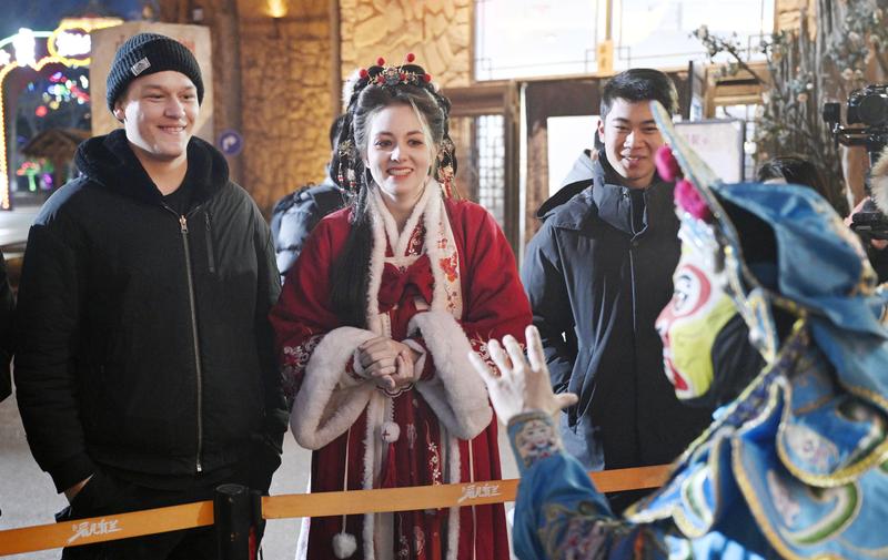 天下事 杭州：体验非遗迎新春（4）