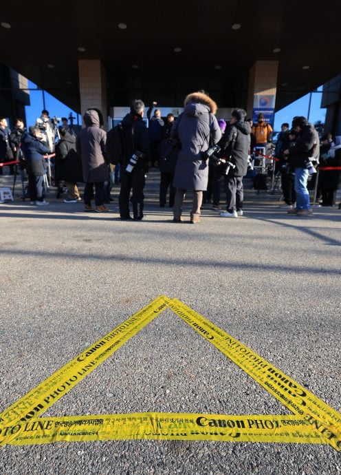 尹锡悦步入公调处画面曝光