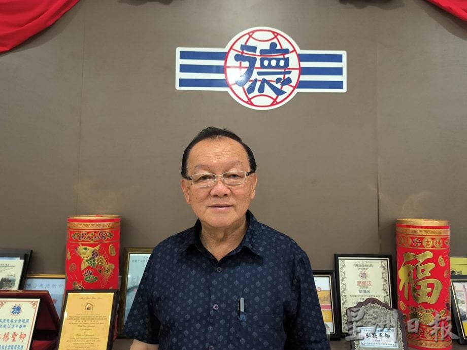 **已签发**柔:教部推动强制完成中学教育,陈益昇:远见之举
