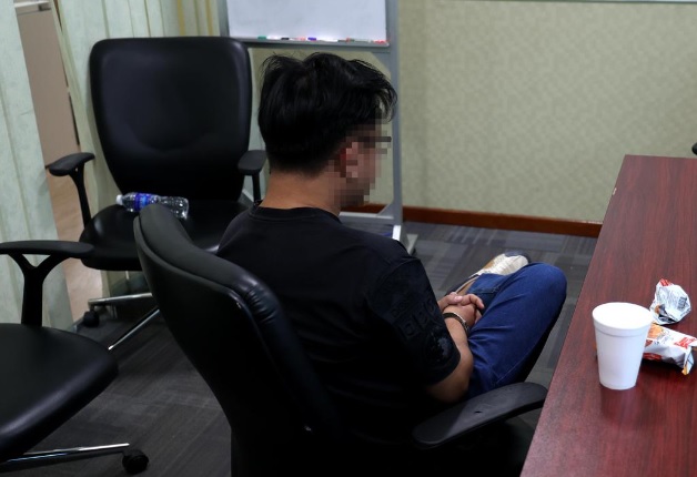 **已签发**柔:狮城二三事:狮城媒体直击假结婚突击行动,一对男女涉虚假申报被捕