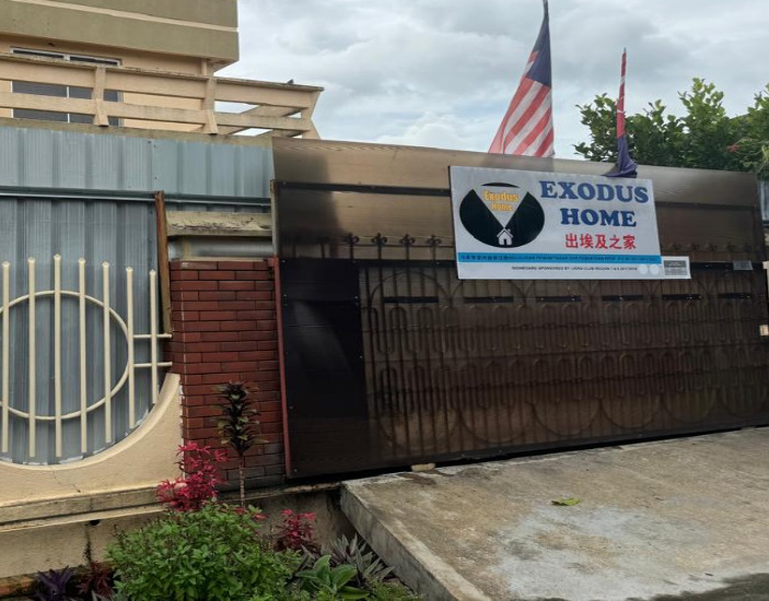 **已签发**柔:第三头条:无材料赞助又市场淡静,“出埃及之家”售年饼活动更挑战