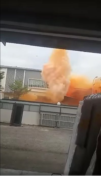 巴生加埔化学工厂爆炸·消拯队救援中 无人伤亡