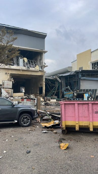 巴生加埔化学工厂爆炸·消拯队救援中 无人伤亡