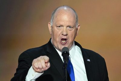  当局突击搜查学校教堂惹议  特朗普“边境沙皇”辩称取缔非法移民所需