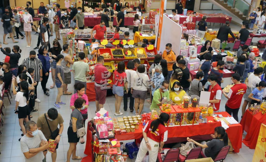 怡斗母宫主蛇年庙会 115举行亮灯仪式
