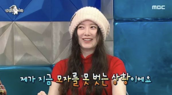 戴帽遮油头上节目挨批 具惠善回怼:我的自由